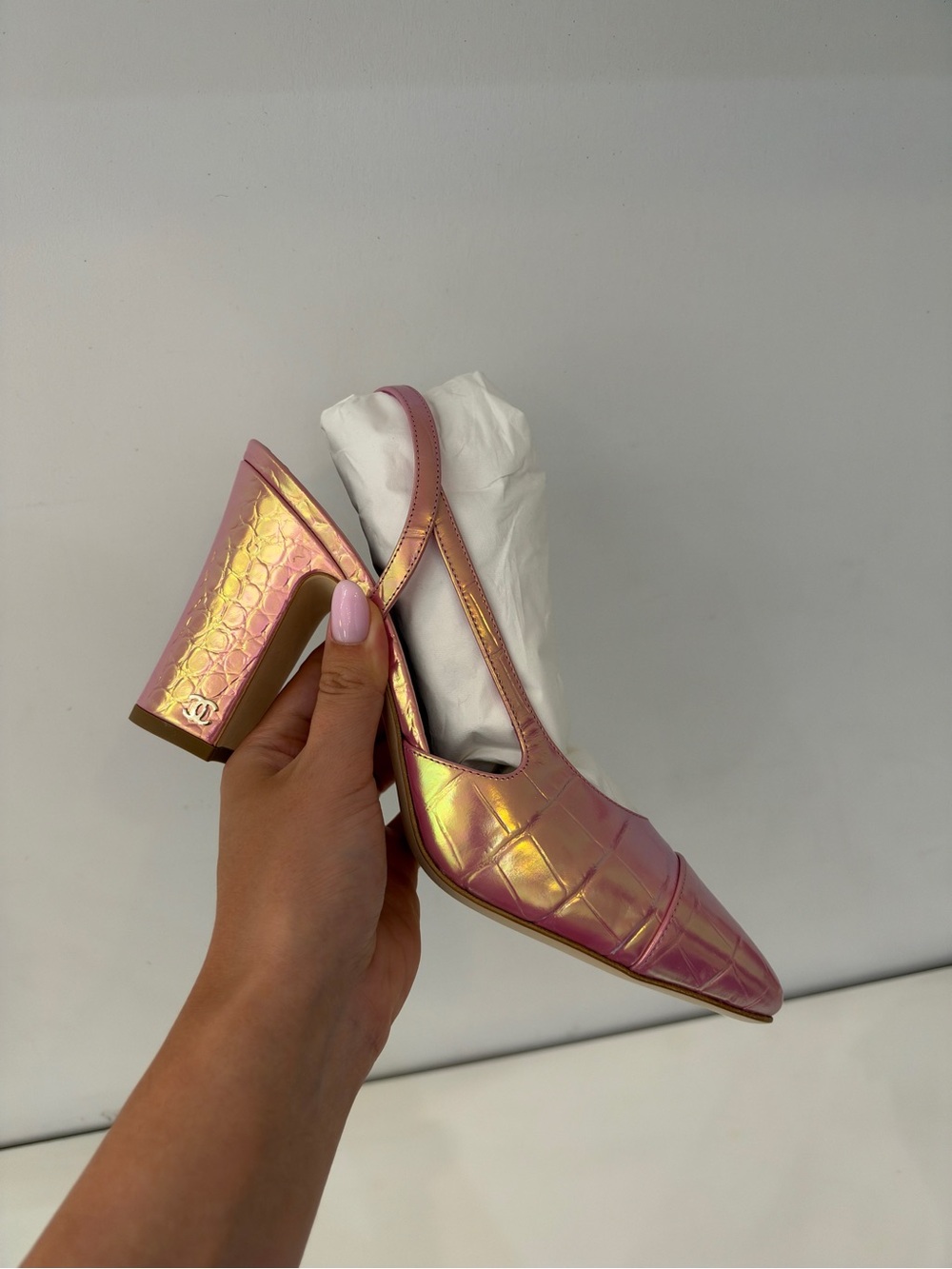 Chanel Pink Croc Embossed Slingback Pumps | Size 39C - Picture 8 of 12